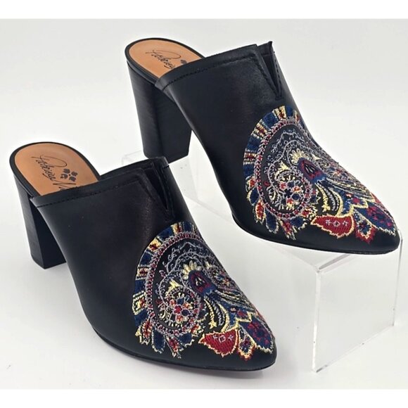 Patricia Nash Roberta Embroidered Black Leather Mules 3" Heel Pointed Toe Size 8 - Picture 2 of 11